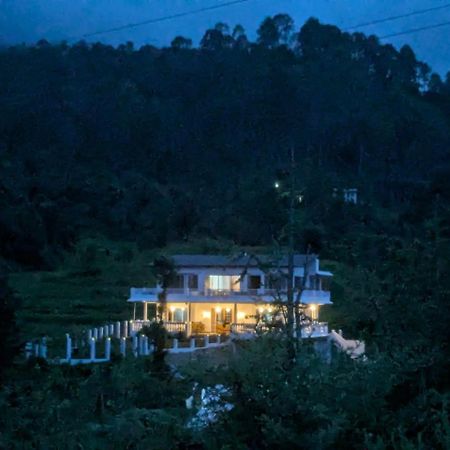 Brook Cottage Champawat Extérieur photo
