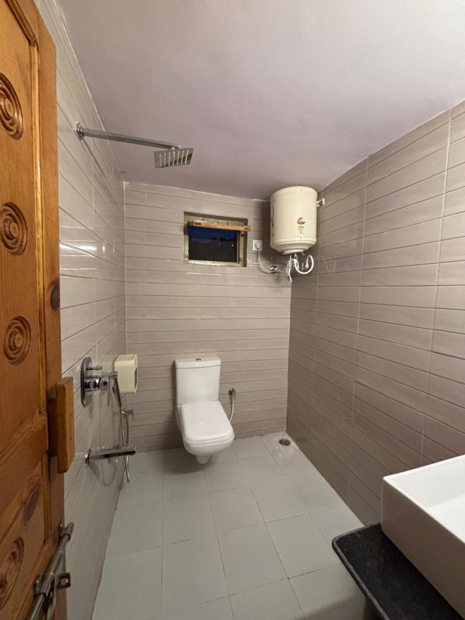 Brook Cottage Champawat Extérieur photo